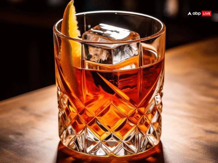 Keep distance from alcohol, meat and liquor in the new year. These things are not good for you, they destroy your body and also increase negativity. That's why try and consume virtuous things.