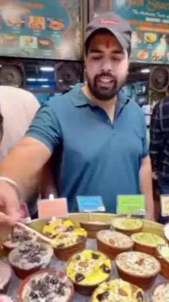 जानें चांदनी चौक की किस दुकान में 9 प्रकार की रबड़ी मिलती है?