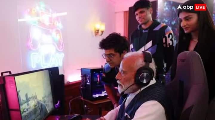 प्रधानमंत्री मोदी का डिजिटल इंडिया अभियान और स्पेस टेक्नोलॉजी के प्रति उनकी रुचि भी इस साल प्रमुखता से सामने आई. उन्होंने यूपीआई डिजिटल पेमेंट सिस्टम को वैश्विक पहचान दिलाई और भारत की स्पेस टेक्नोलॉजी को ऊंचाईयों तक पहुंचाया.