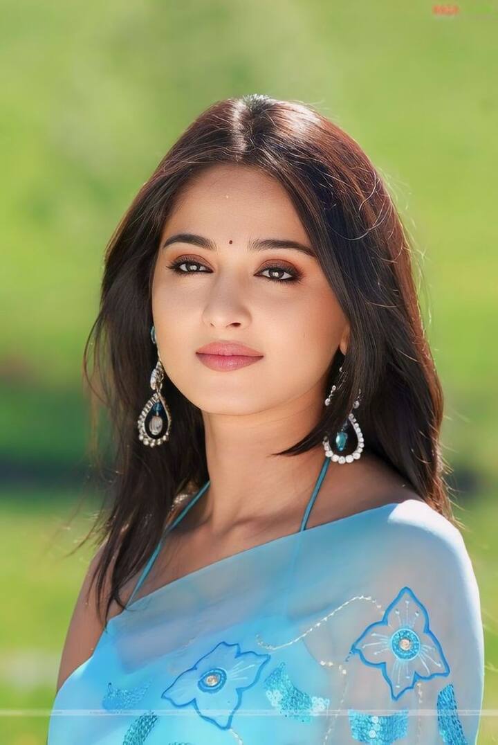 आम्ही तुम्हाला एका अभिनेत्रीबद्दल सांगणार आहोत, जिच्या एक किंवा दोन नाही तर 5 स्टार्ससोबत अफेअरची चर्चा होती. पण, ही सुंदरी अजूनही सिंगल आहे.