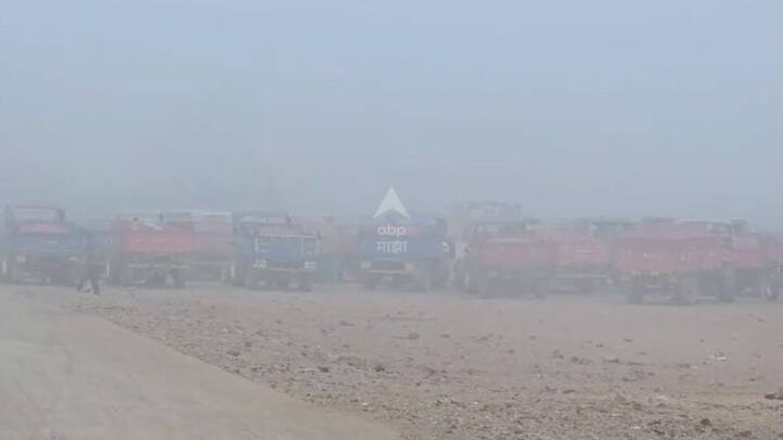 नांदगाव कृषी उत्पन्न बाजार समितीमधील हे दृश्य आहे.