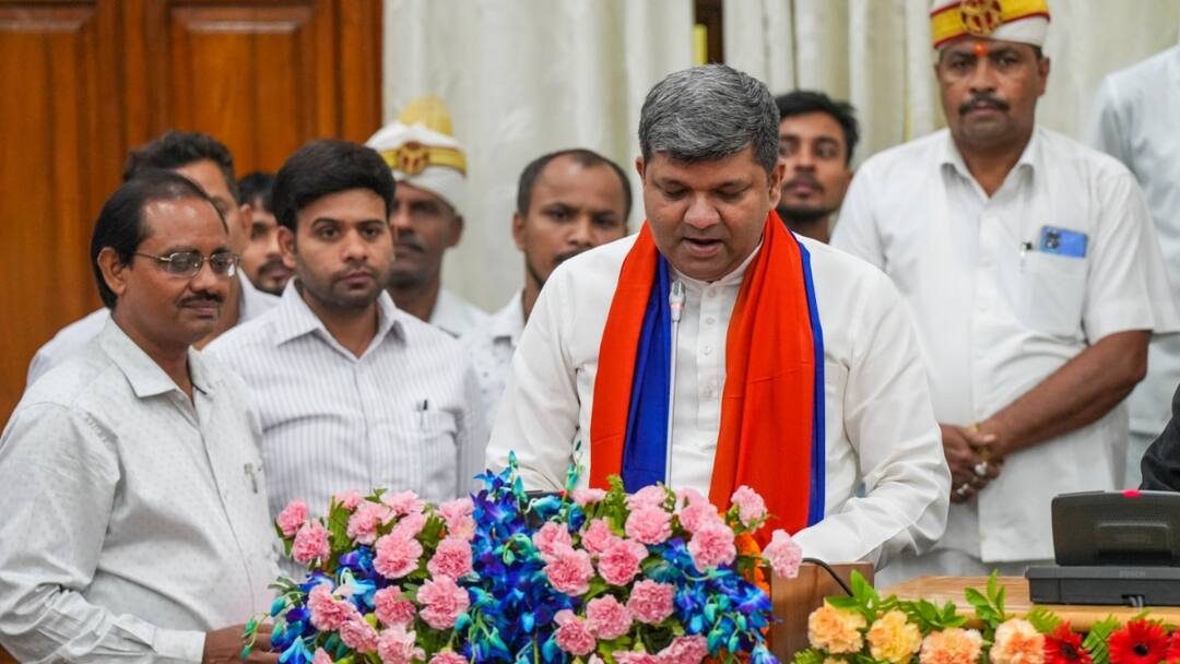 UP Minister Ashish Patel Alleges Threat To Life From Police After 'Irregularities' In His Dept UP Minister Ashish Patel Alleges Threat To Life From Police After 'Irregularities' In His Dept