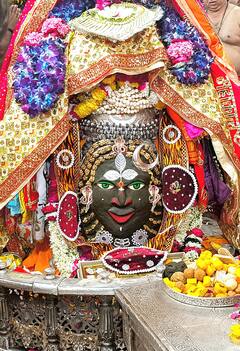 New year 2025: भगवान महाकाल के दरबार में भस्म आरती से नए साल की शुरुआत, जानिए पुजारी ने क्या कहा?