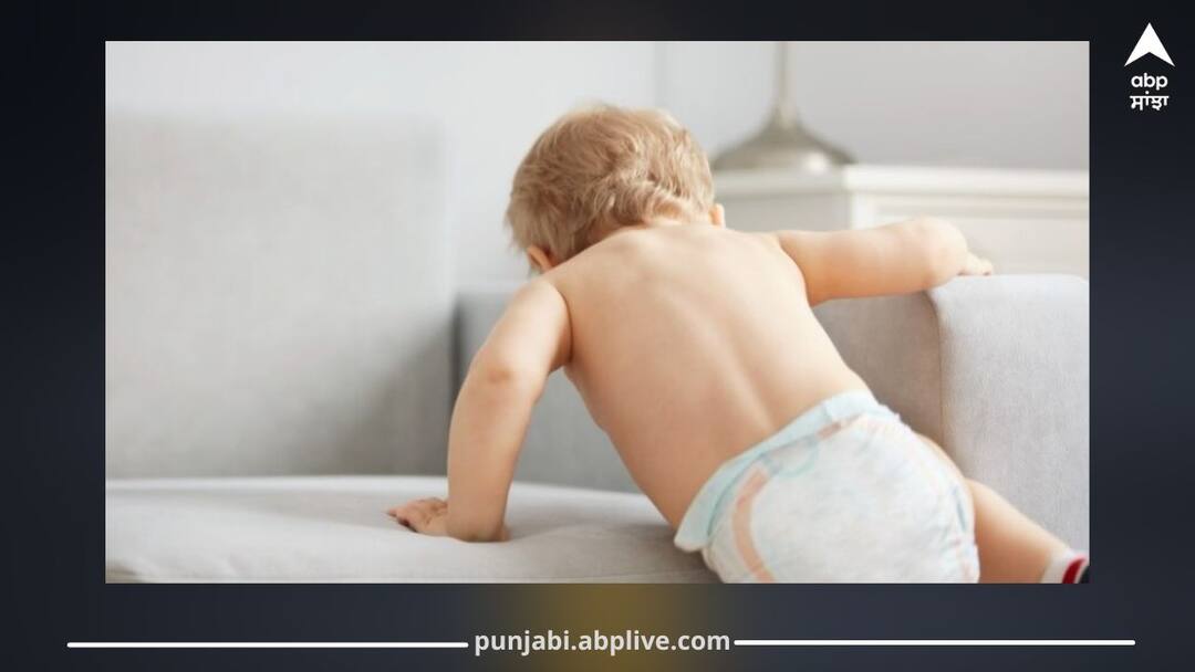 Is It Safe to Use Diapers Daily for Babies? Tips to Handle Rashes ਕੀ ਬੱਚੇ ਨੂੰ ਰੋਜ਼ਾਨਾ ਡਾਇਪਰ ਪਵਾਉਣਾ ਸੁਰੱਖਿਅਤ ਹੈ ਜਾਂ ਨਹੀਂ? ਜਾਣੋ ਰੈਸ਼ਜ਼ ਹੋ ਜਾਣ ਤਾਂ ਮਾਪਿਆਂ ਨੂੰ ਕੀ ਕਰਨਾ ਚਾਹੀਦਾ