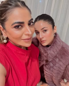 Shehnaaz Gill Slays In Chic Look As She Extends New Year Wishes; SEE PICS