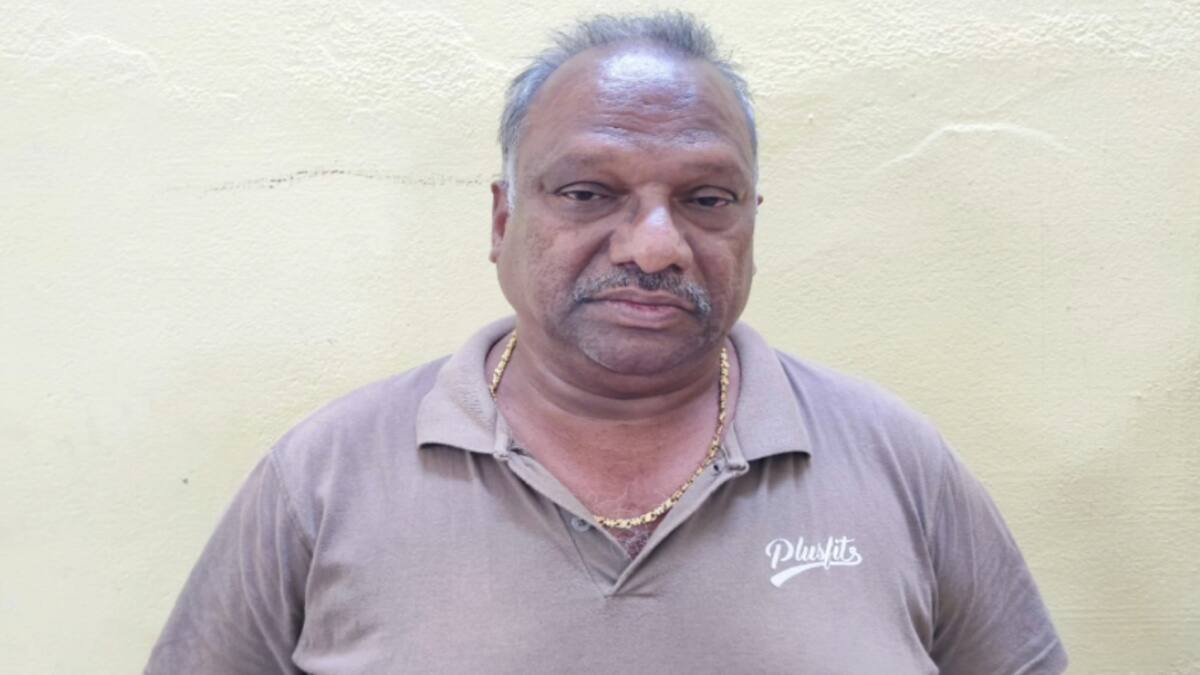 ரயிலில் பயணித்த சிறுமிக்கு நடந்த கொடூரம் - சிக்கிய 57 வயதான முதியவர்...!