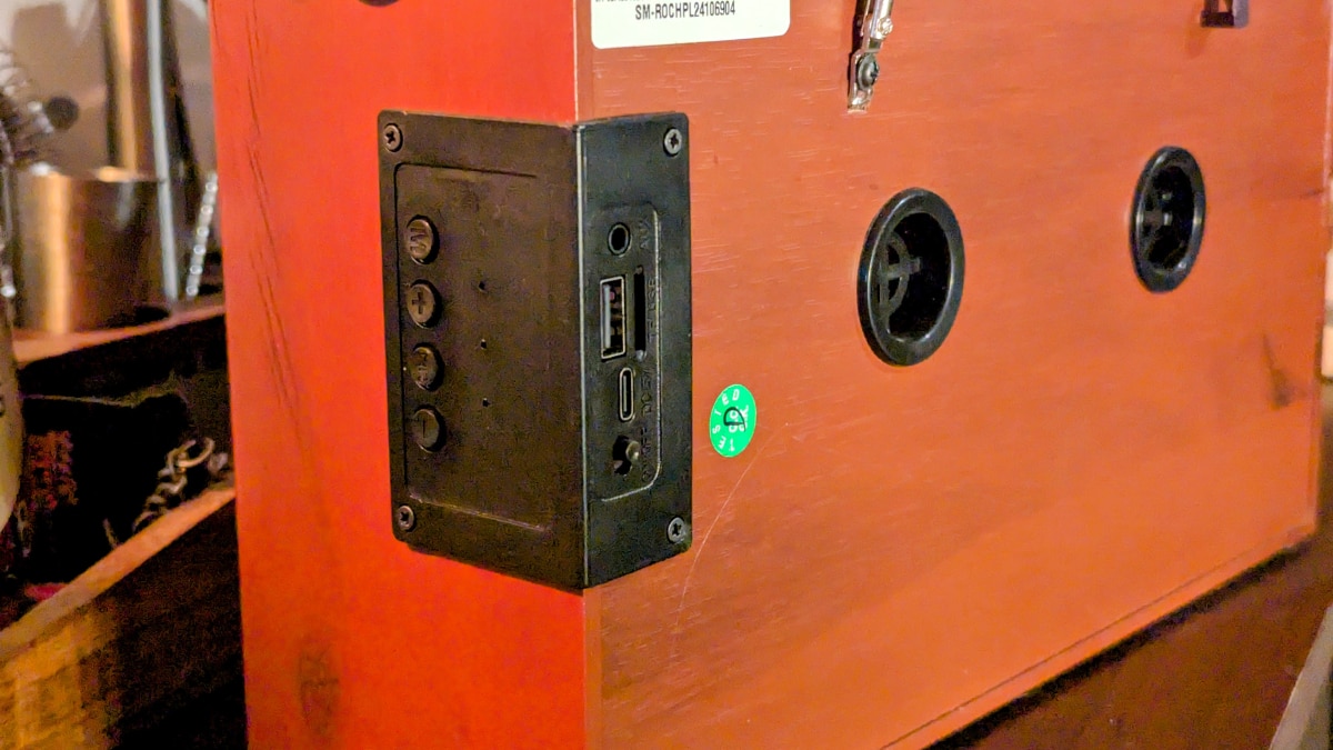 Swiss Military Retro 2.0 Review: Very Demure, Very Mindful