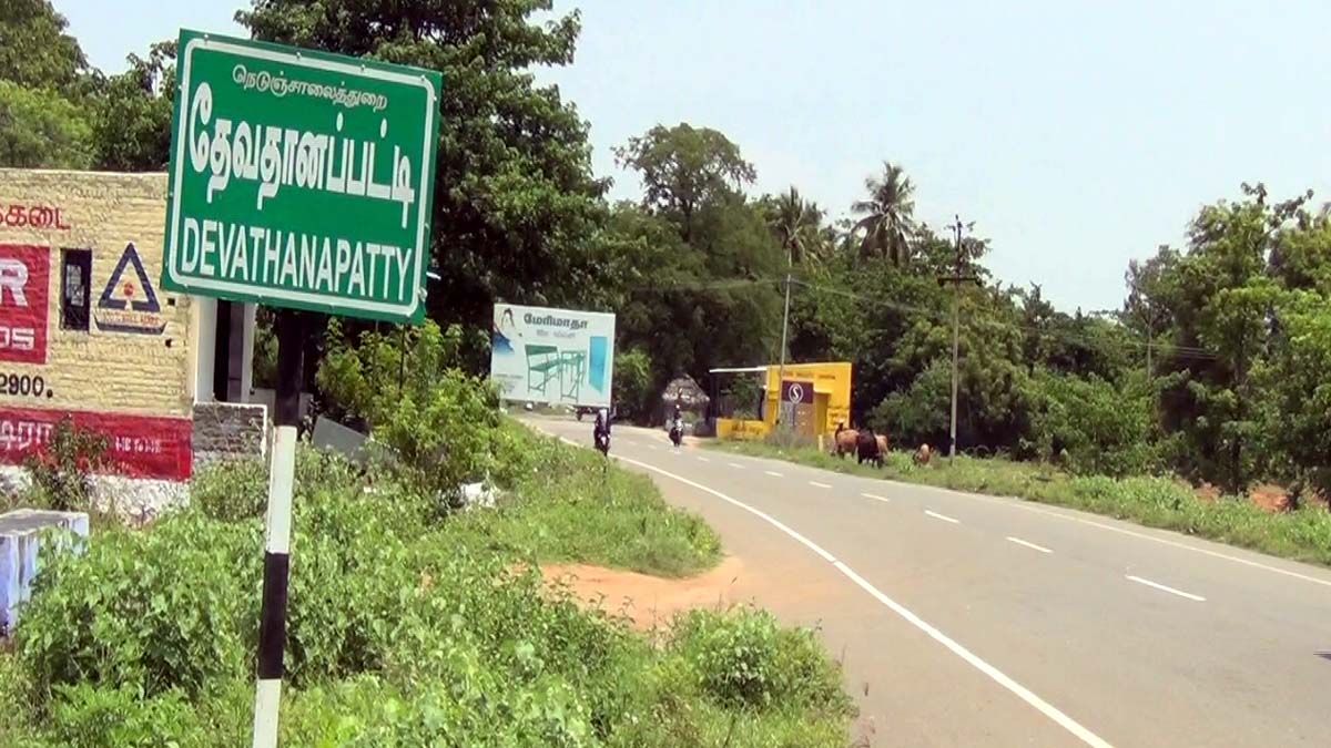 பெரியகுளம் அருகே சோகம்; பைக், சரக்கு வாகனம் மோதியதில் தந்தை, மகன் உயிரிழப்பு