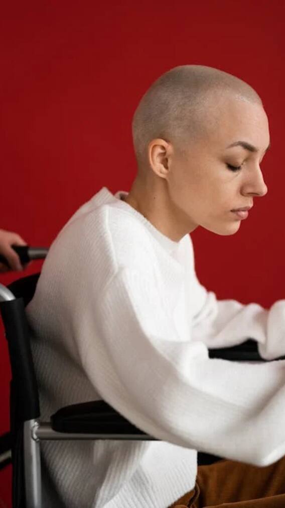 कैंसर के इलाज के लिए किस देश में जाते हैं लोग?