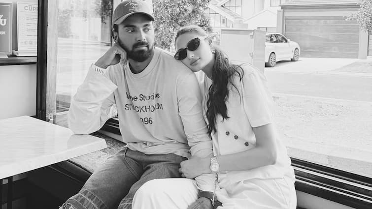 Athiya Shetty And KL Rahul Welcome New Year With Baby On Board