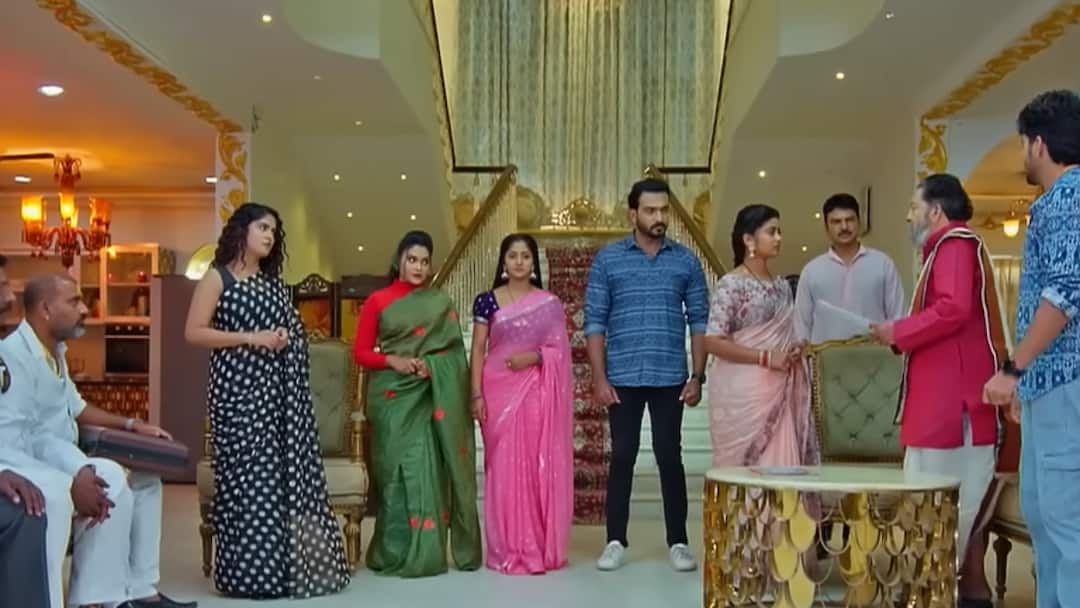 Chiranjeevi Lakshmi Sowbhagyavathi serial today january 2nd episode written update in telugu Chiranjeevi Lakshmi Sowbhagyavathi Serial Today January 2nd: చిరంజీవి లక్ష్మీ సౌభాగ్యవతి సీరియల్: అనుకున్నదొకటి.. అయినది ఒకటి.. బోల్తా కొట్టిందిలే జాను ప్లానూ!