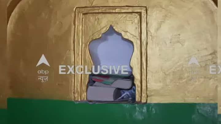 इमारत के कुछ हिस्से पर सर्वे के दौरान छेड़छाड़ का भी दावा किया गया है. दावा किया गया कि मुख्य परिसर के बाहर के खंभे से आकृति रगड़ कर मिटाई गई है.