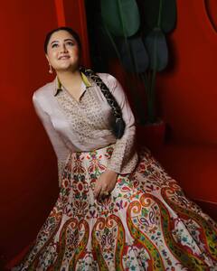 Rashmi Desai : कर्जात बुडाली, 4 दिवस रस्त्यावर राहिली... वाचा रश्मी देसाईच्या संघर्षाच्या काळातील कहाणी!