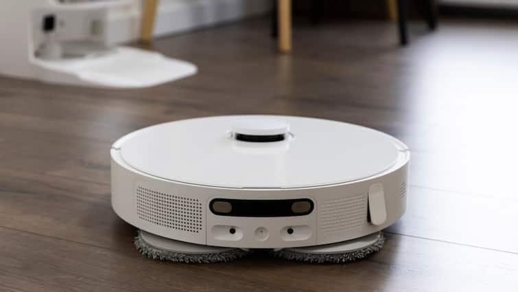 best robot Vacuum cleaner with mopping feature under one lakh in india कड़ाके की सर्दी में झाड़ू-पोछे की दिक्कत होगी दूर, घर ले आइए ये Robot Vacuum Cleaner, फीचर्स से कीमत तक जानिए