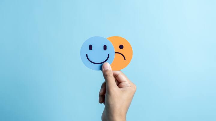 The rise of micro-wellness: Micro-wellness practices will gain prominence as people seek manageable ways to maintain mental health. Unlike traditional hour-long meditation sessions or therapy appointments, these brief 3-5 minute interventions, scattered throughout the day, help individuals reset their emotional state. This approach particularly appeals to the increasingly time-conscious workforce who find it challenging to commit to longer wellness sessions. (Image Source: Canva)