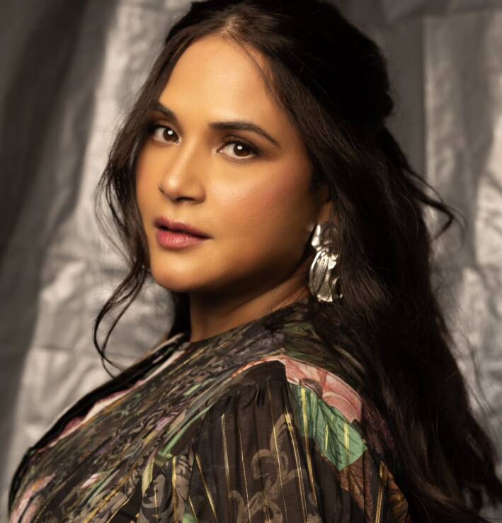 हिंदुस्तान टाइम्स की रिपोर्ट के मुताबिक गर्ल्स विल बी गर्ल्स से एक्ट्रेस से प्रोड्यूस बनीं ऋचा चड्ढा का कहना है कि भारतीय फिल्म सीन को 'लेबल' से छुटकारा पाने की जरूरत है. ऋचा का कहना है कि,