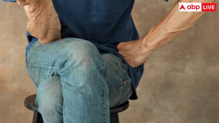 डिहाइ्रेशन के कारण कई बार बार-बार पेशाब आने की दिक्कत होती है. BPH से पीड़ित पुरुषों को अक्सर बार-बार पेशाब आना, पेशाब शुरू करने में कठिनाई और यूरिनरी ब्लाडर में टॉयलेट जमा होने लगता है. इसके कारण इंफेक्शन का खतरा रहता है.