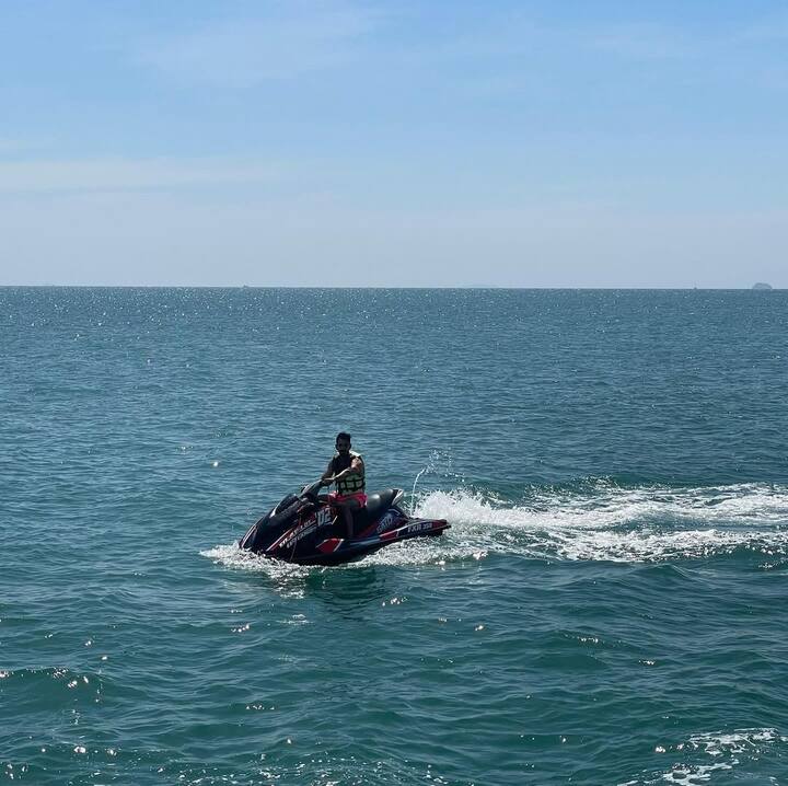 Riddhima and Bharat Sahni recreated the iconic Titanic pose, sharing the fun moment with fans on Instagram.