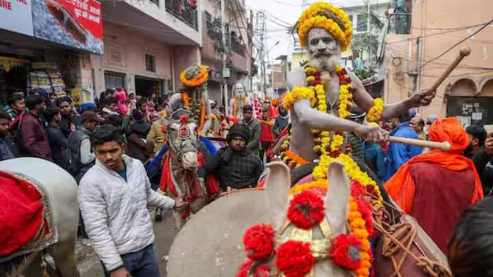 Akhada prayagraj kumbh mela 2025 Photos: అఖాడాల రాకతో ప్రయాగ్ రాజ్ లో  మహా కుంభమేళా జోష్ మొదలైంది.. ఆ ఫొటోస్ మీరూ చేసేయండి