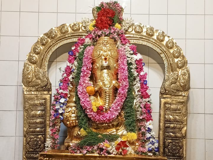 கரூர் ஸ்ரீ கற்பக விநாயகர் ஆலயத்தில் ஆங்கில புத்தாண்டு சிறப்பு அபிஷேகம்