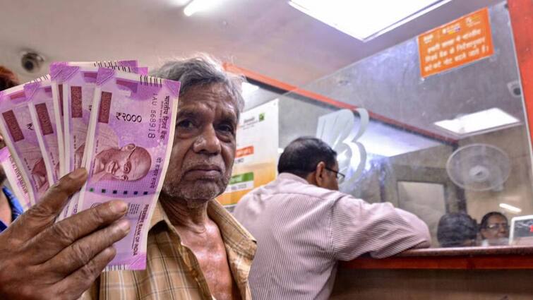 Rs 2000 notes withdrawal: Rs 6,691 crore worth such notes still with public டிசம்பர் 31 வரை 98.2% ரூ.2000 நோட்டுகள் வந்துடுச்சி; அப்போ மீதி? - ரிசர்வ் வங்கி சொன்ன முக்கிய தகவல்