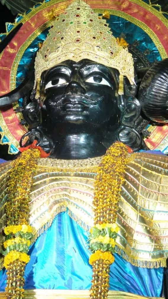 भारत के इस मंदिर में स्थित है शनिदेव की सबसे बड़ी प्रतिमा