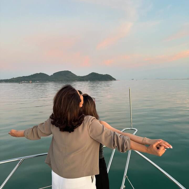 Kareena Kapoor and Saif Ali Khan were not part of the Thailand trip, but the Sahnis and Bhatts joined the celebration.