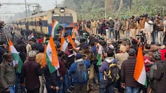 Bihar Bandh: पप्पू यादव के समर्थकों ने सचिवालय हॉल्ट पर रोकी ट्रेन, भारी संख्या में पुलिस बल तैनात