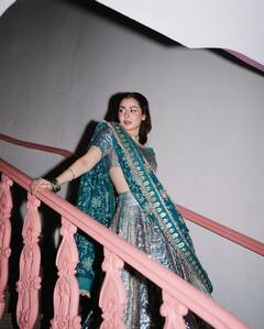 शाइनी लहंगा पहने खूब इतराईं हानिया आमिर, घूम-घूमकर दिए पोज, तस्वीरें वायरल