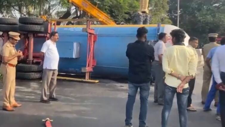 Coimbatore News LPG Tanker Detaches Avinashi Road Causing Gas Leak Coimbatore: 8 மணி நேர போராட்டம்! தூக்கி நிறுத்தப்பட்ட டேங்கர் லாரி.. மக்கள் நிம்மதி பெருமூச்சு