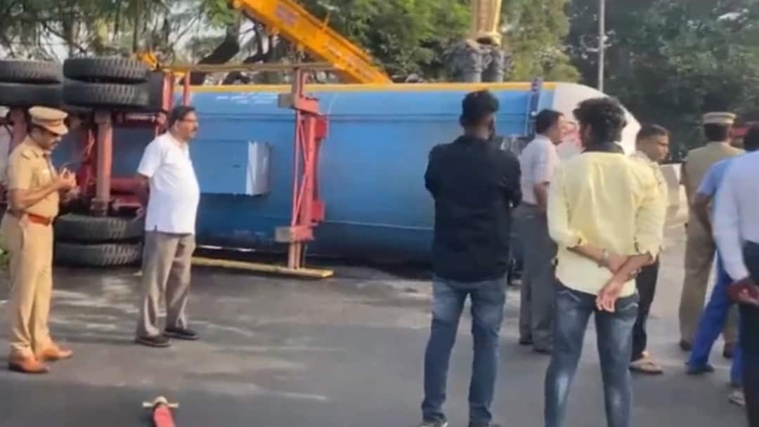 Coimbatore: 8 மணி நேர போராட்டம்! தூக்கி நிறுத்தப்பட்ட டேங்கர் லாரி.. மக்கள் நிம்மதி பெருமூச்சு