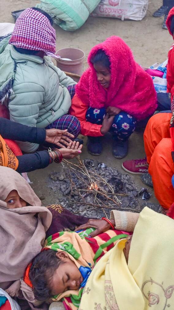 दिल्ली में ठंड और कोहरे का कहर, आज कैसा रहेगा मौसम, कब होगी बारिश?