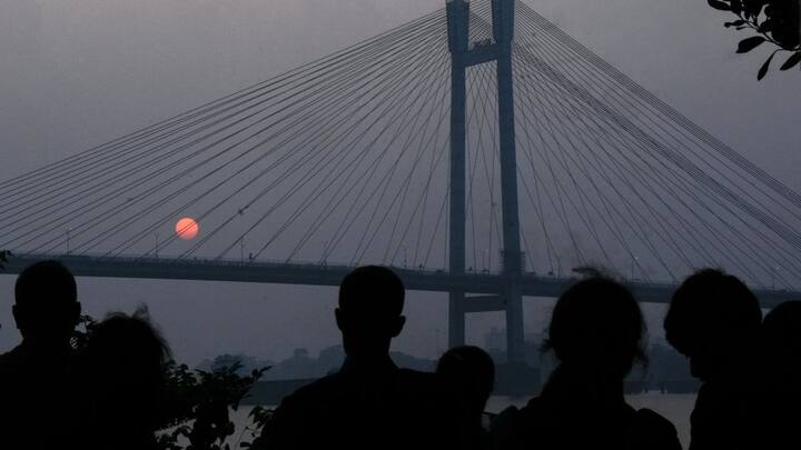আগামী সপ্তাহে ফের বৃষ্টি তুষারপাতের সামান্য সম্ভাবনা। হালকা তুষারপাতের সম্ভাবনা আগামী মঙ্গলবার, ৭ই জানুয়ারি।
