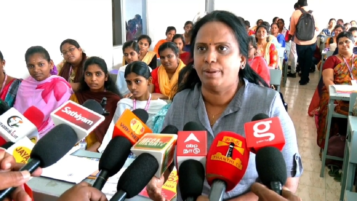 One Day College Student: ஒரு நாள் கல்லூரி மாணவியராக மாறிய மகளிர்... சேலத்தில் பெண்கள் நெகிழ்ச்சி.