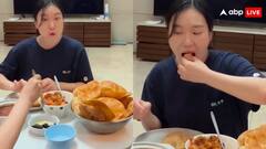 कोरियन महिला ने चखा आलू-पूड़ी का स्वाद, रिएक्शन देखकर आपको भी आ जाएगा मजा