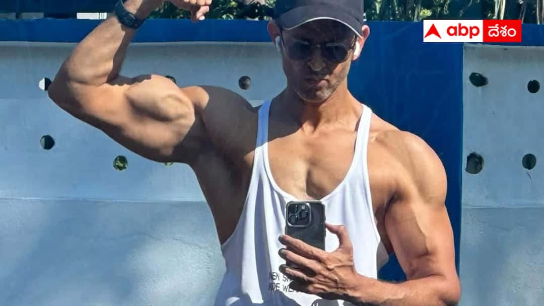 Hrithik Roshans Fitness At 50 In His Recent Workout Video Leaves The Internet in Awe Hrithik Roshan: ఇదన్యాయం హృతిక్ - అందరూ జనవరి1న ప్రారంభించారు - నువ్వు పూర్తి చేస్తావా ?