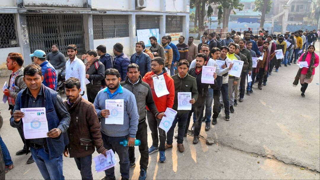 BPSC Student Protest bpsc 70th exam patna bapu exam center re examination today परीक्षा रद्द कराने की मांग के बीच BPSC का री-एग्जाम आज, 22 केंद्रों पर 12 हजार परीक्षार्थी देंगे पेपर