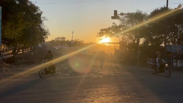 आज पुन्हा एकदा तापमान घसरून 6.6 अंश सेल्सिअस एवढे झाले आहे त्यामुळे जिल्ह्यात थंडीचा कडाका वाढलाय.