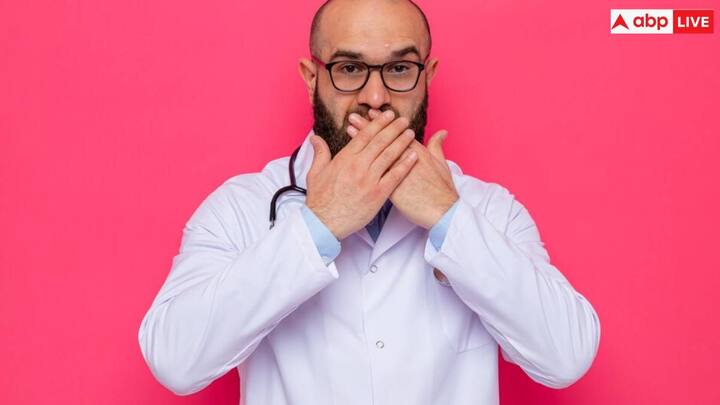 100,000 में से लगभग 11 लोगों को अपने लाइफ में मौखिक कैंसर हो सकता है. पुरुषों में मौखिक कैंसर होने की संभावना महिलाओं की तुलना में अधिक होती है. जो लोग गोरे होते हैं. उनमें काले लोगों की तुलना में मौखिक कैंसर होने की संभावना अधिक होती है.