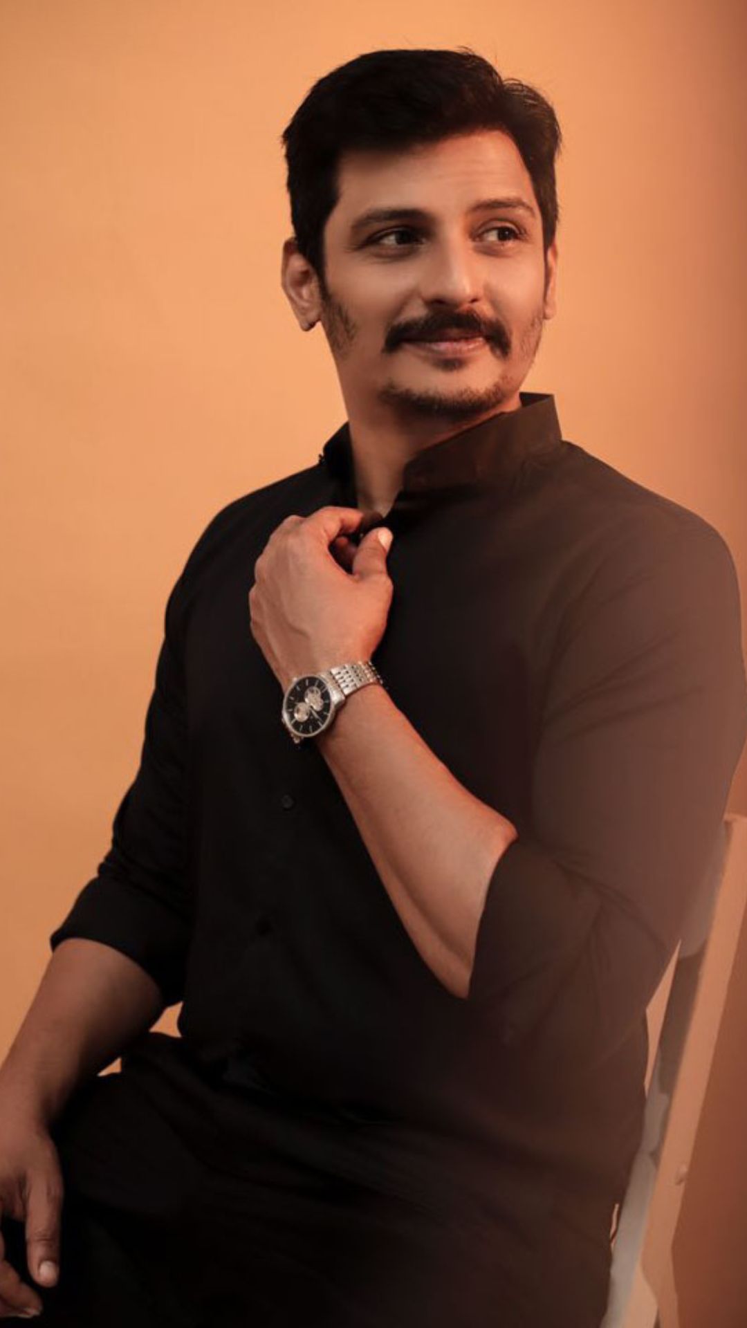ராம், கற்றது தமிழ், ஈ என வித்தியாசமான கதைகளை கொண்ட படங்களில் நடித்தார்.