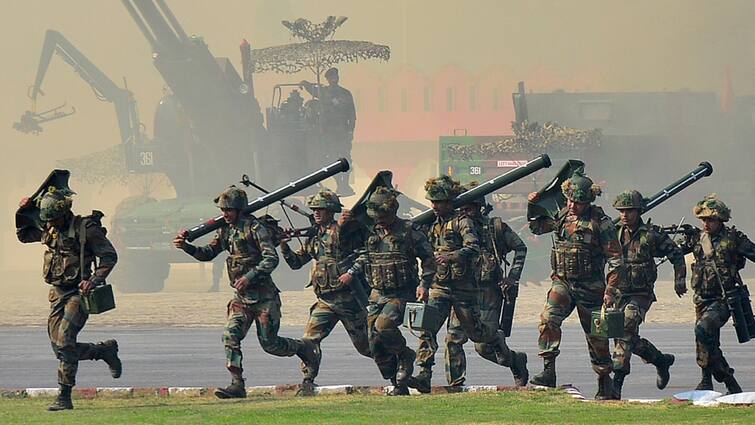 jobs offering news know itbp big recruitment for assistant commandant post apply online from this website Jobs: ભારતીય સેનામાં ટૉપ પૉસ્ટ પર બહાર પડી ભરતી, દોઢ લાખ સુધી મહિને મળશે પગાર, જાણી લો પ્રૉસેસ
