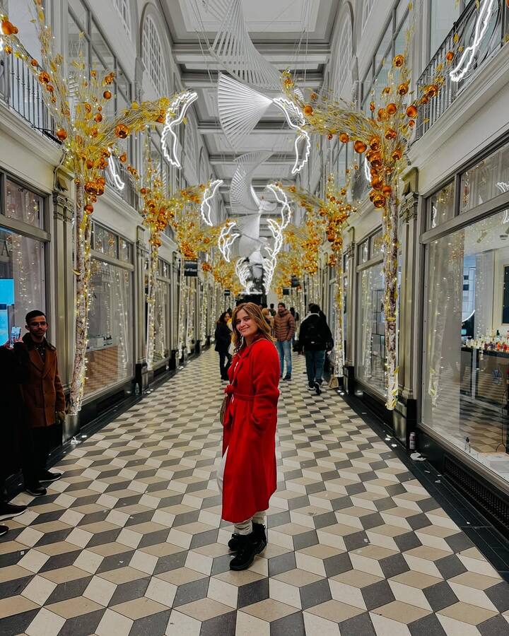 Arti Singh celebrated New Year's Eve in London with her husband Dipak Chauhan.