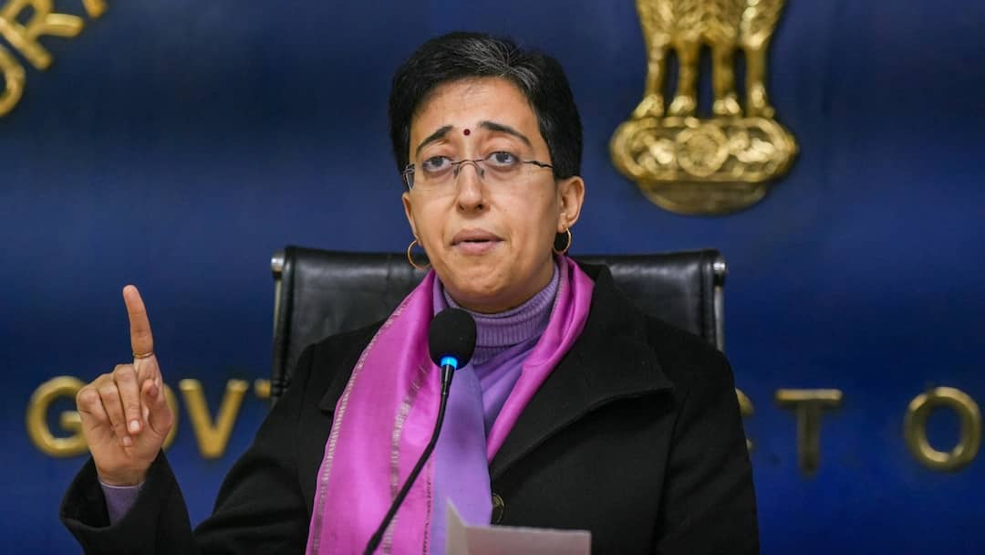 Delhi CM Atishi gets Relief The Rouse Avenue Court BJP Defamation Case Dismissed CM आतिशी के खिलाफ BJP ने किया था मानहानि का केस, कोर्ट ने दिया बड़ा फैसला