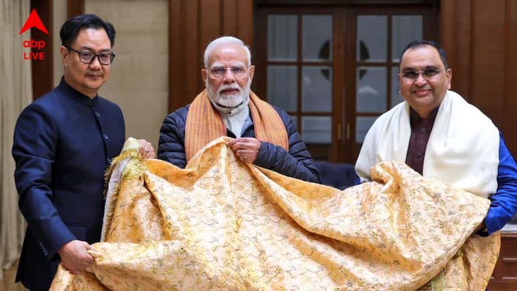 PM Modi sends chadar to Ajmer Sharif Kiren Rijiju to offer it today PM Modi : হিন্দুসেনার আপত্তি সত্ত্বেও আজমেঢ় শরিফে চাদর পাঠালেন মোদি, 'সবকা সম্মান' স্বাগত জানাল দরগা
