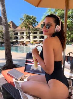 Ruhi singh: બ્લેક મોનોકિનીમાં રુહી સિંહે બતાવ્યું બોલ્ડ ફિગર,તસવીરો વાયરલ