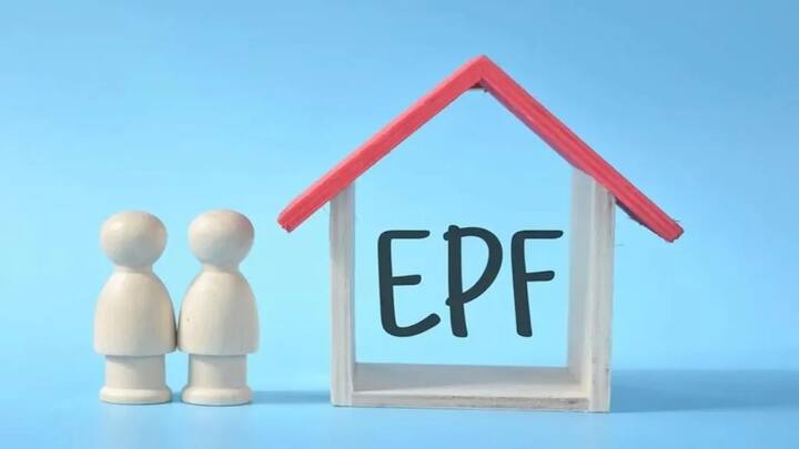 EPFO 3.0 के जरिेए पीएफ खाता धारक एटीएम कार्ड से पैसे निकाल सकते हैं. इसके लिए ईपीएफओ की ओर से तैयारी भी शुरू कर दी गई है. जनवरी के आखिरी तक इस योजना का पहला चरण पूरा होने की उम्मीद है.