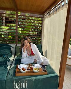 Nikki Tamboli Bold Photoshoot નિક્કી તંબોલીએ રેડ બ્રેલેટમાં ફ્લોન્ટ કર્યા કર્વ્સ, બોલ્ડ તસવીરોએ વધાર્યું તાપમાન