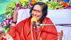 महाकुंभ की जमीन पर वक्फ बोर्ड के दावे के बाद साध्वी ऋतंभरा भड़कीं, कहा- 'सरकार को कब्जा...'