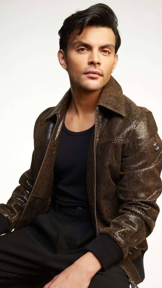 कौन हैं अक्षय कुमार की फिल्म में नजर आए वीर? सारा से है कनेक्शन