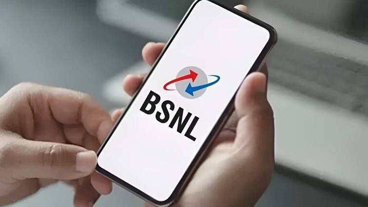 bsnl offering free tv channel and ott platforms to these users service to start in bihar shortly खुशखबरी! BSNL के ये ग्राहक फ्री में देख पाएंगे लाइव टीवी और OTT प्लेटफॉर्म, स्पेशल प्लान लेने की भी जरूरत नहीं
